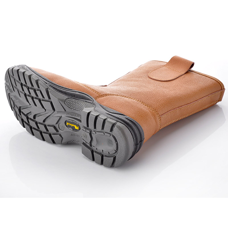 حذاء شتوي H-9001 بني